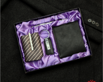 GentleMAN's set - personalizirani kravata + igla za kravatu, privjesak, kemijska i novčanik