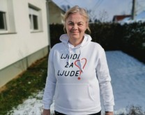 Kupi hoodicu - sagradi kuću!