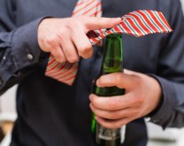 Party kravata - otvarač za pivo :)