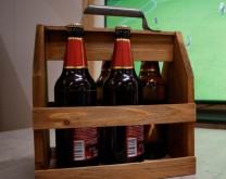 Personalizirana gajbica za pivo s otvaračem