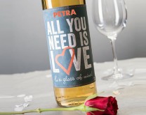 All You need is Love & personalizirano vino